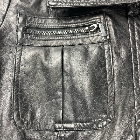 🔥Lane Crawford Belted Buttons Closure Black Faux Leather Jacket Size L - Picture 6 of 15